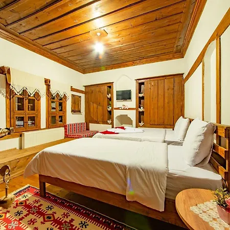Hanedan Hotel